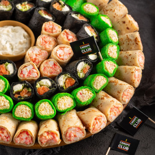 Цветные блинные рулетики с рыбными начинками